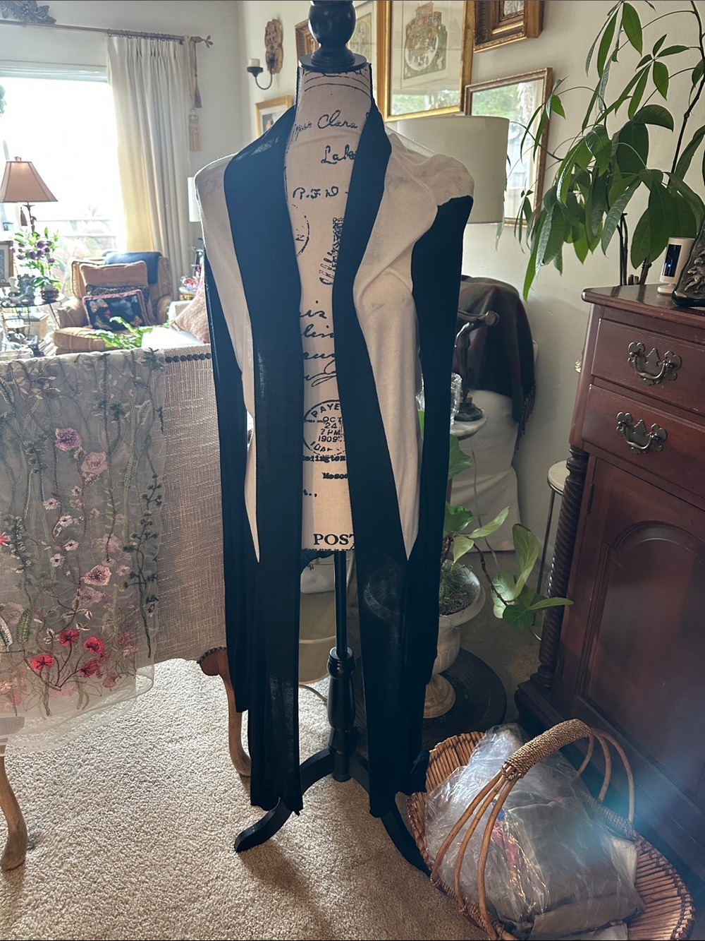 VTG Cache Black & White Long Open Cardigan